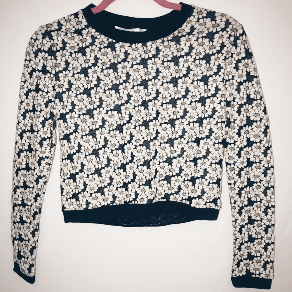 Black and White Daisy Crop Top